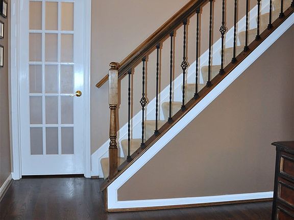 3rd image of 3945 Sherbourne Dr