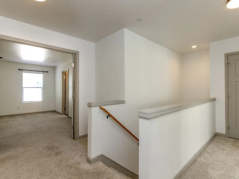 1661 Jensen Ave — Photo 24