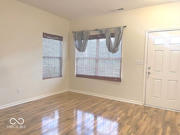 Living Room (front door)