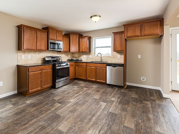 4th image of 5064 E Michigan Ave