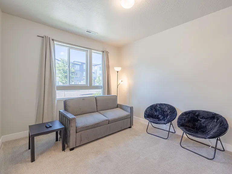 1024 W 400 S — Photo 26