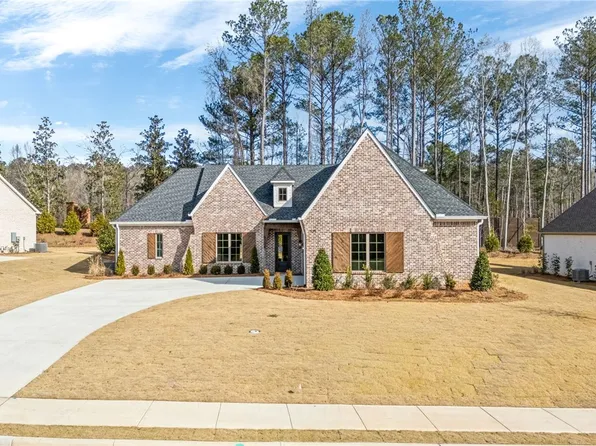 705 Bethesda Ct, Auburn, AL 36830