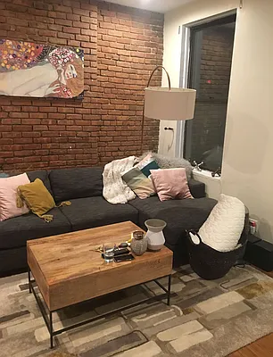 Rented by Charie Properties LLC | media 32