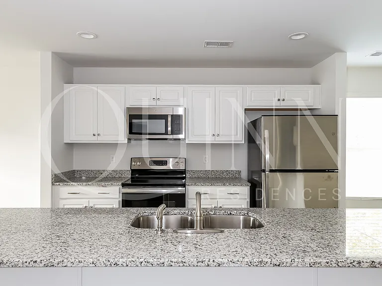 Tyger Pointe — Photo 31