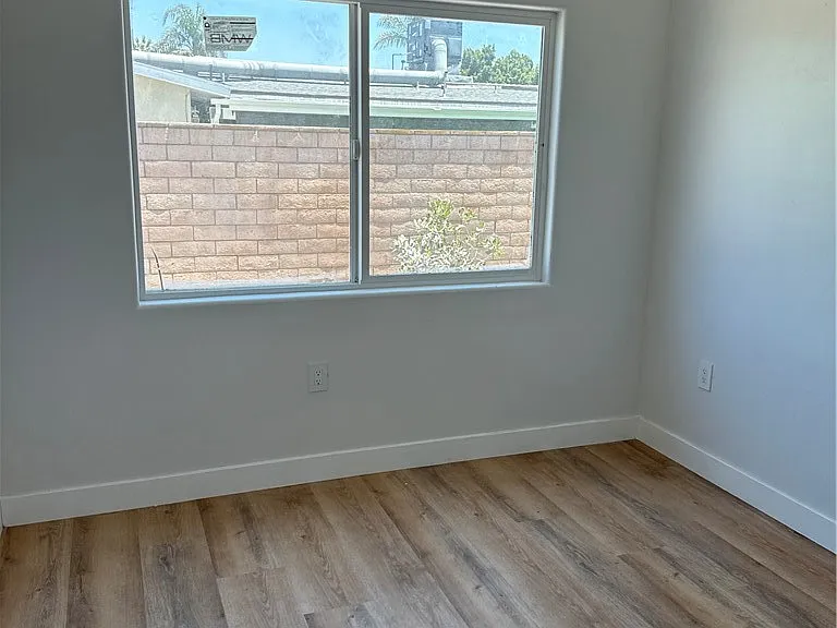 10422 Orchid Cir — Photo 9