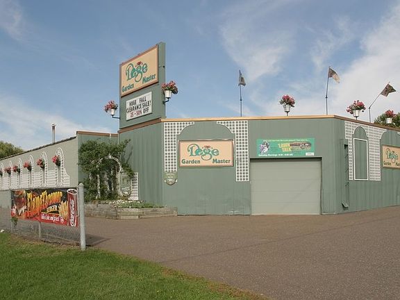 2nd image of 831 Century Ave N
