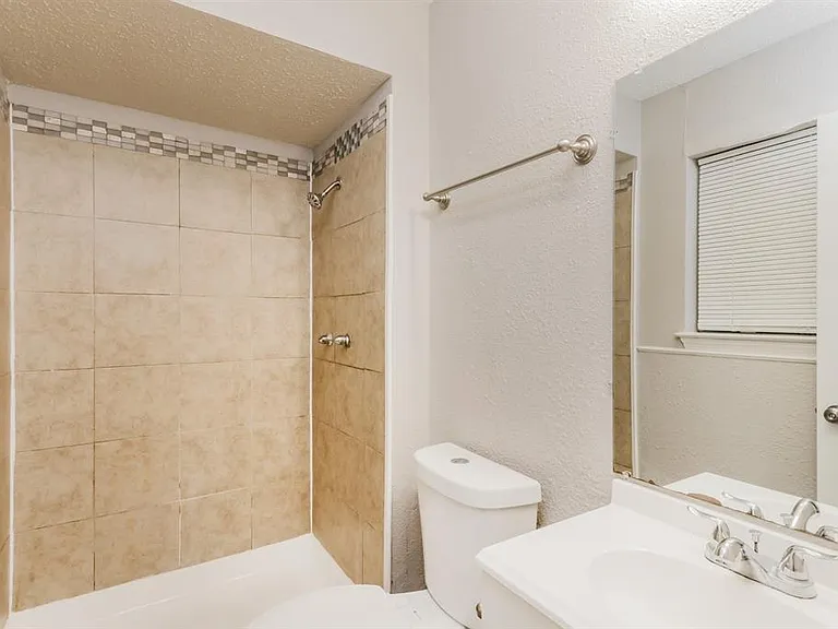 2512 Whitson Way — Photo 13