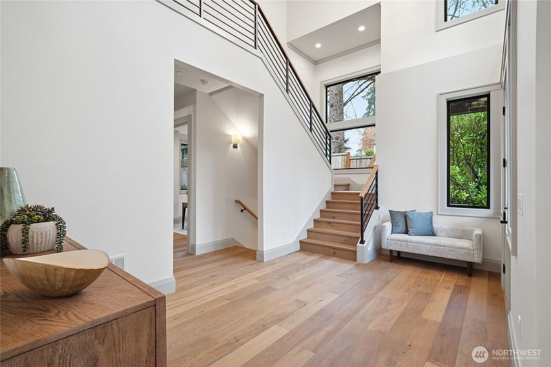 3rd image of 10710 SE 16th Street