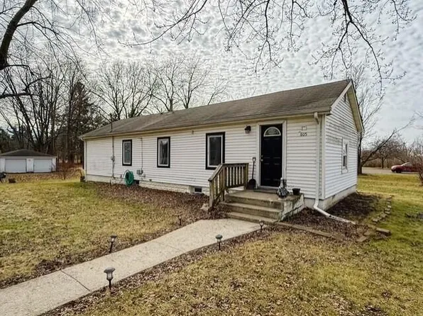 805 Sunset Dr, Kouts, IN 46347