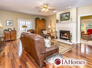 1622 Apache Dr NE, Solon, IA 52333