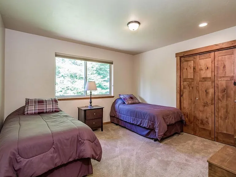 232 Sherman Ln — Photo 11