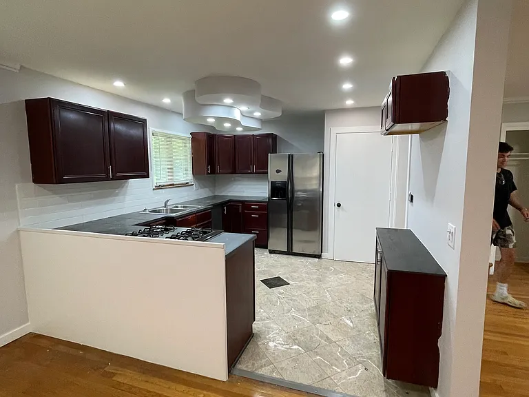 7840 Campbell St — Photo 1
