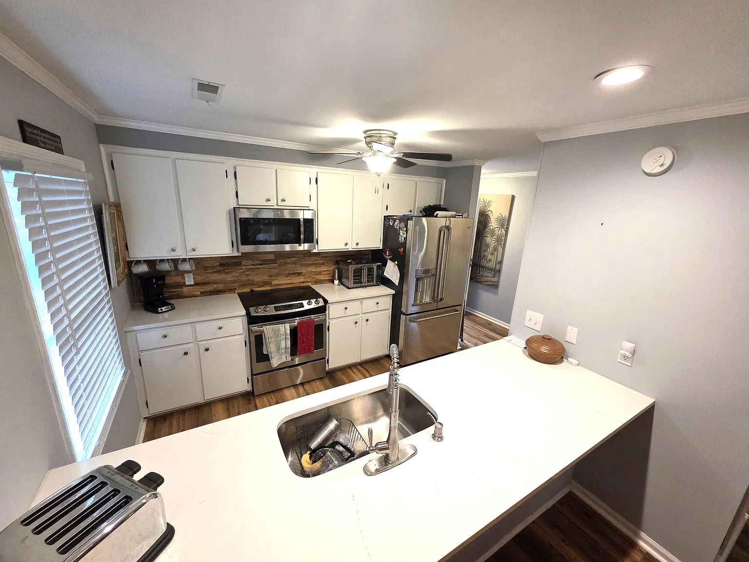 2 bed, 2.0 bath, 1000 sqft, $2,500 — Photo 4