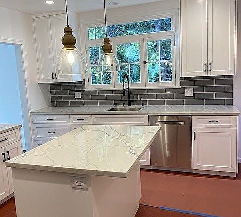 3rd image of 202 N Gower St