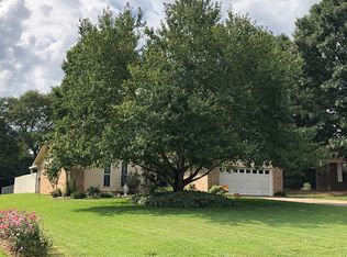 405 N 24th St, Ozark, AR 72949