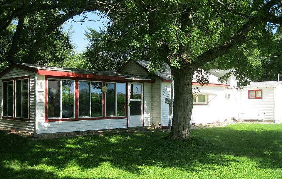 1st image of 2061 Cabin Cir