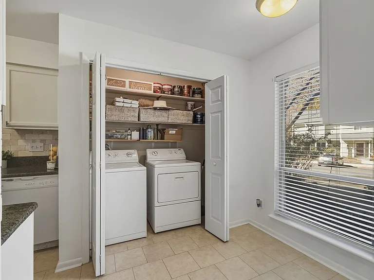 1077 Sardis Cove Dr — Photo 12
