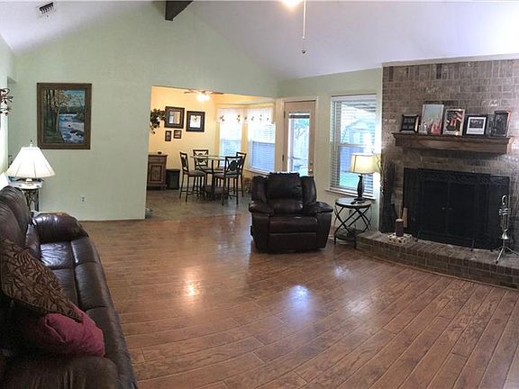 4th image of 4003 Windy Meadow Ct