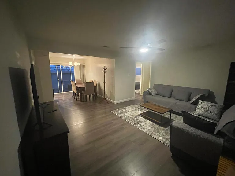110 Gladys Ave #B — Photo 24