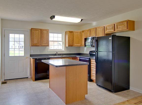 3rd image of 288 Morningside Dr