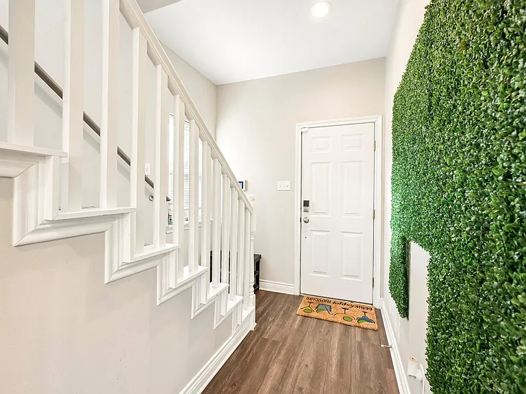 210 Garrotsville St — Photo 14