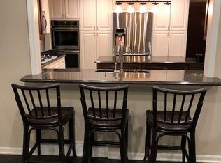 4781 Valleyview Rd S, West Bloomfield, MI 48323