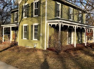 1232 E College St, Iowa City, IA 52245