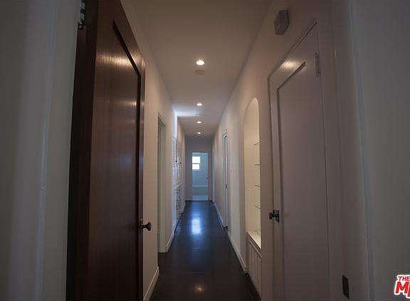 5th image of 258 S Mansfield Ave