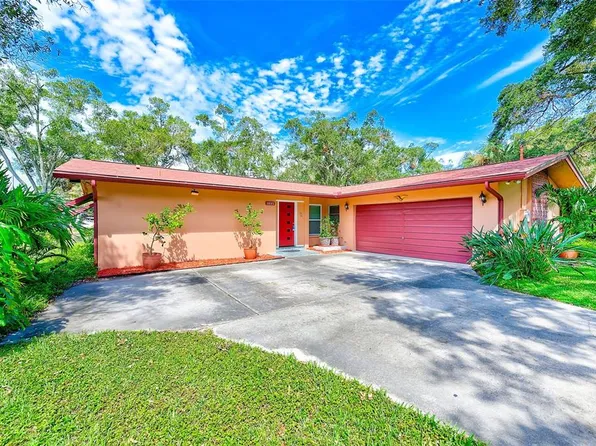 1895 Lake Judy Lee Dr, Largo, FL 33771