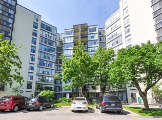 23 Woodlawn Rd E #305, Guelph, ON N1H 7G6
