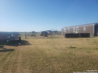 499 Private Road 6431, Hondo, TX 78861