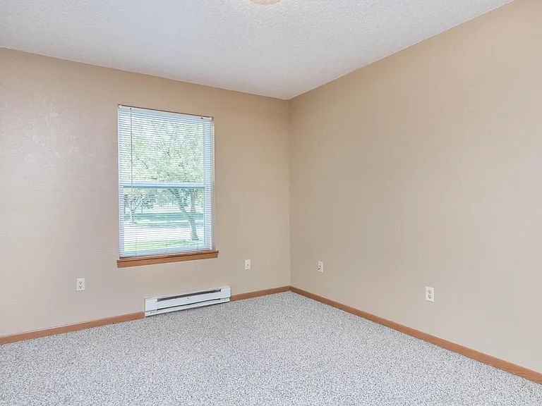 Campus View Apartments — Photo 17