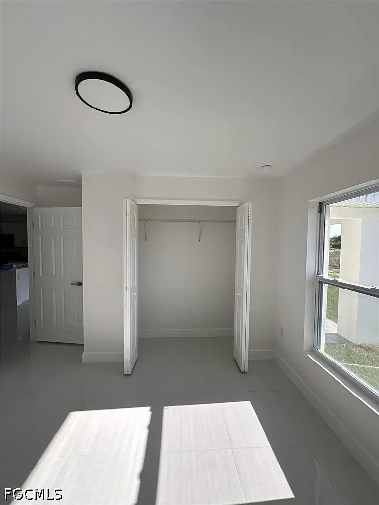 3 bed, 2.0 bath, 1198 sqft, $2,000 — Photo 4