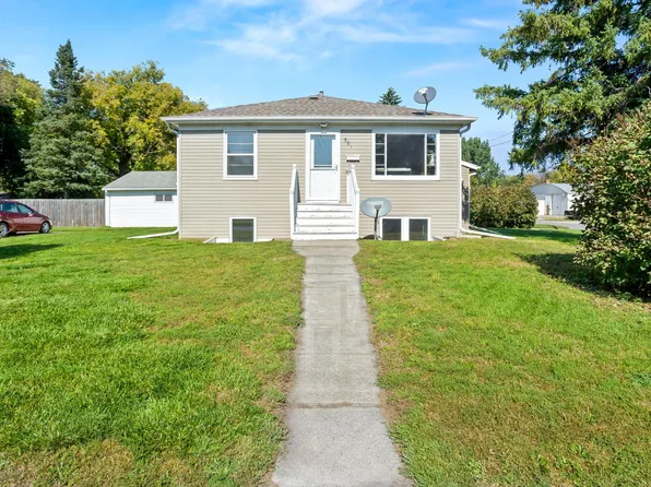 301 16th St N, Moorhead, MN 56560