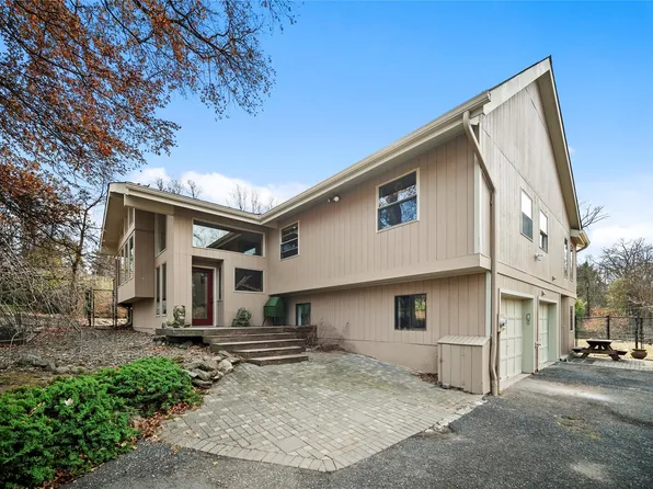 334 Strawtown Road, New City, NY 10956