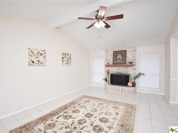 3rd image of 104 Vanessa Ln