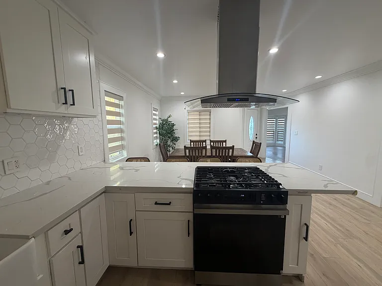 8427 San Carlos Ave — Photo 11