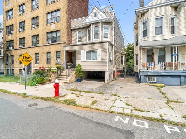 38 Gautier Avenue image 31 of 42