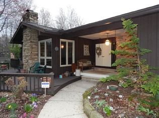 3610 Wooddale Dr, Barberton, OH 44203