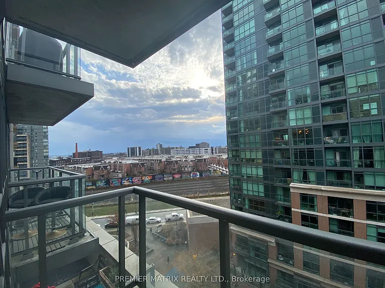 68 Abell St #1016 — Photo 13