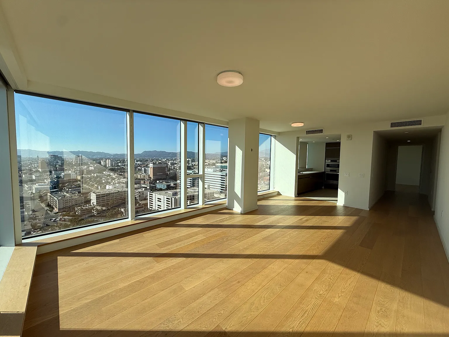 2 bed, 1610 sqft, $6,200 — Photo 2