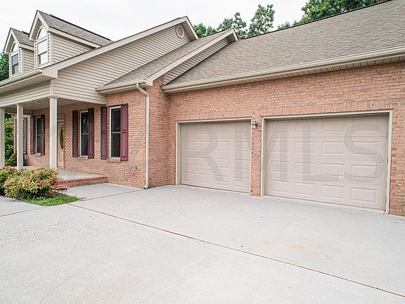 2nd image of 809 Reagan View Ln