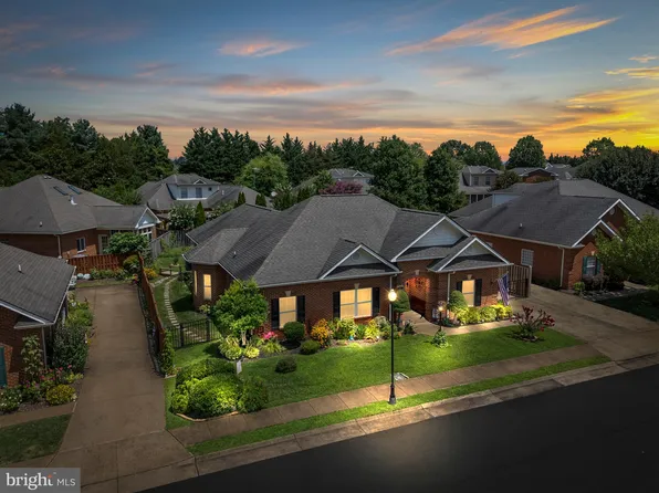 248 Carriage Chase Cir, Warrenton, VA 20186