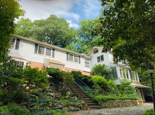 4 Brook Dr, Chester, NJ 07930