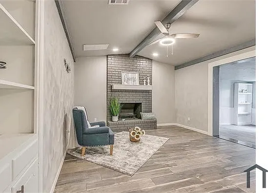 5 bed, 1781 sqft, $2,695 — Photo 3