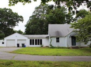 9 Dennis St, Coventry, RI 02816