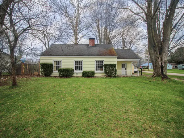 755 White Pigeon Rd, Constantine, MI 49042