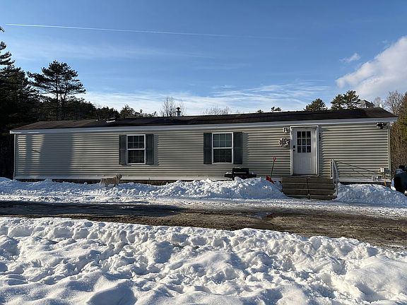 3rd image of 242 Symes Pond Rd