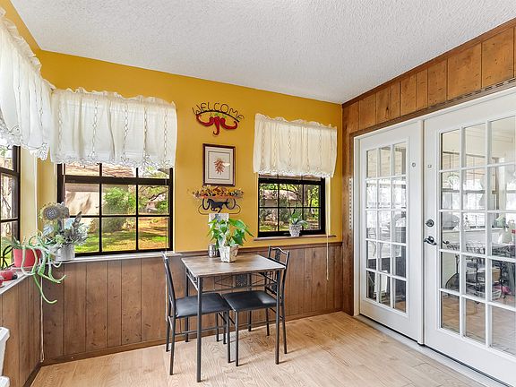 5th image of 106 Redbird Street