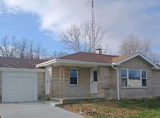 1109 W Broadway St, Loogootee, IN 47553